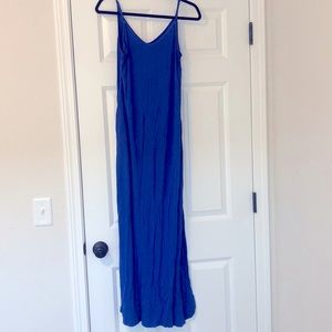 Blue maxi dress with pockets